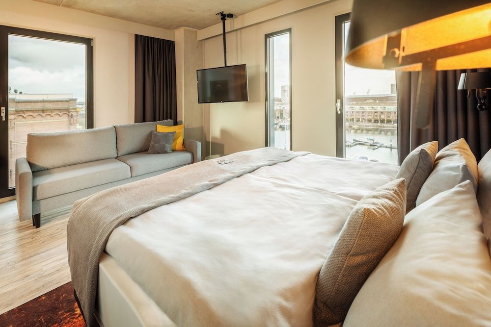Premium Room, 1 Queen Bed with Sofa bed, Harbor View (Up to 3 Adults)