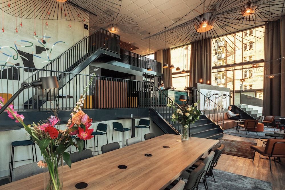 Holiday Inn - the niu, Fender Amsterdam by IHG