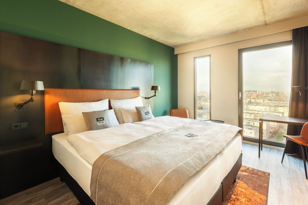 Standard Room, 1 Queen Bed