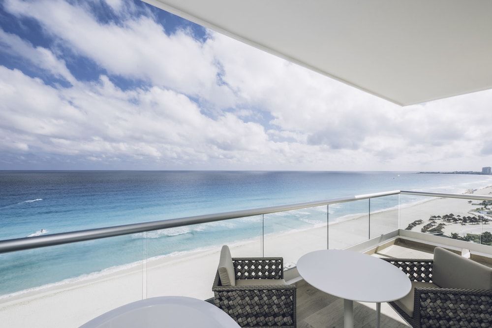 Iberostar Selection Coral Cancún - Adults Only - All Inclusive Junior Suite, Oceanfront (Corner) 2