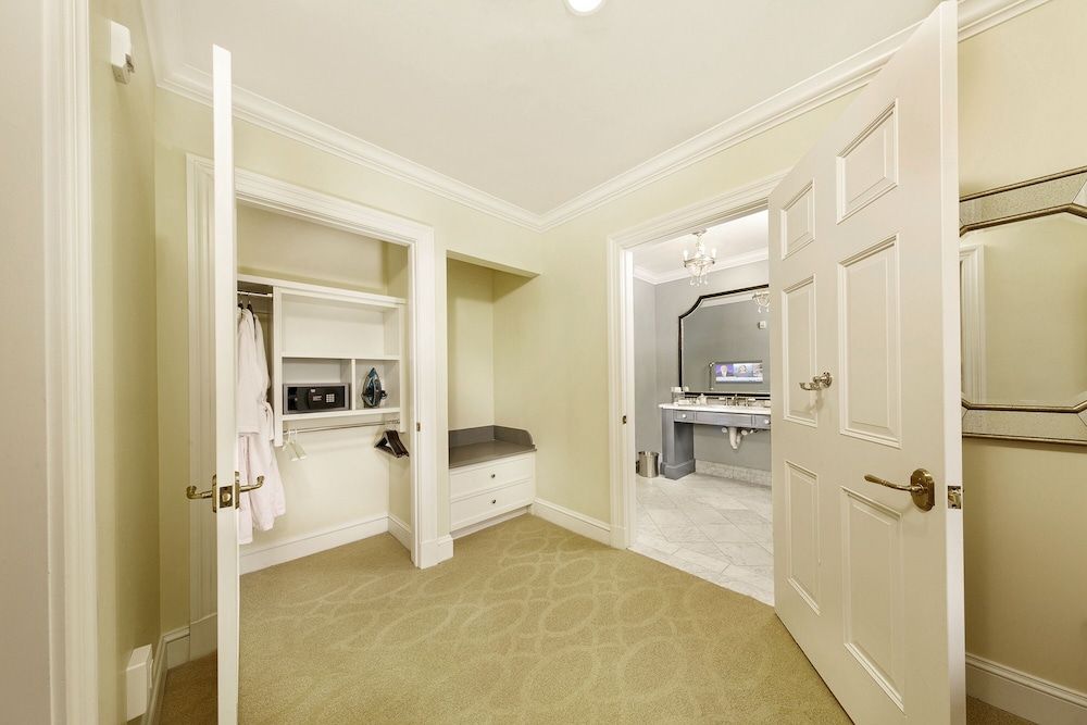 Grand Premier Room, 1 King Bed, Accessible (ADA)