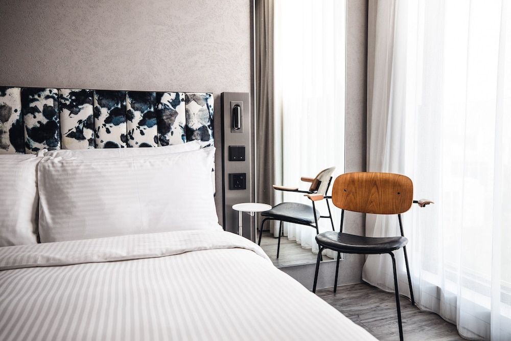 undefined Page148, Page Hotel 4