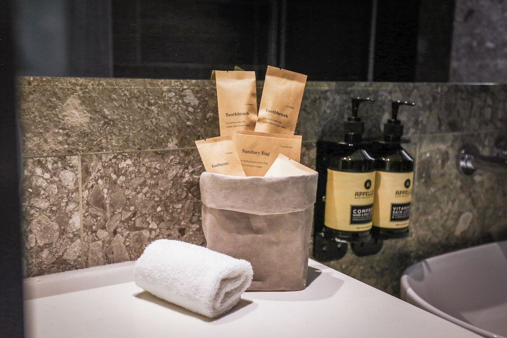 Page148, Page Hotel Deluxe King High Floor 15