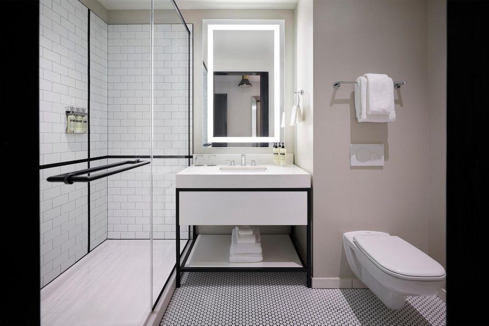 undefined Arlo Chicago 9