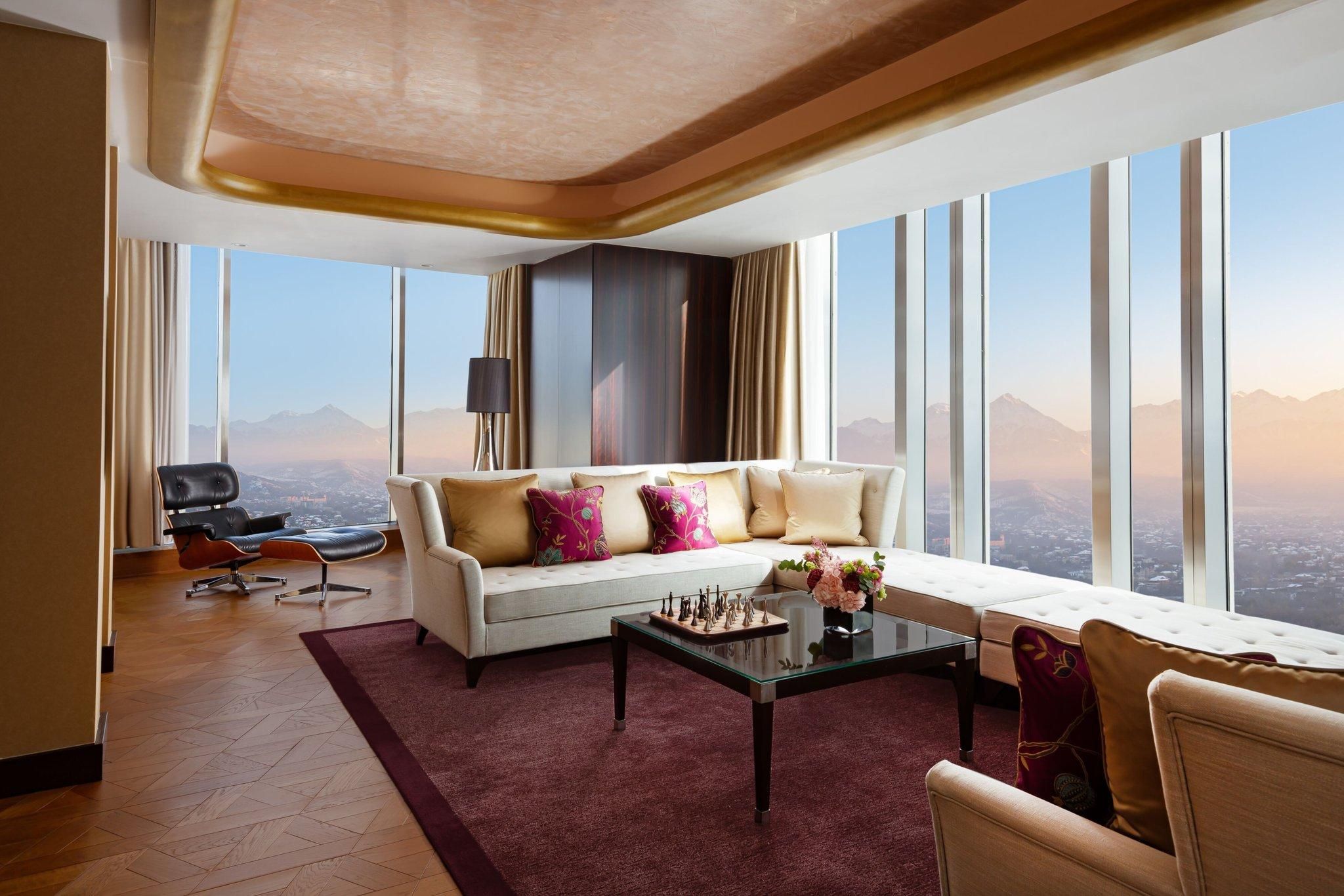 The Ritz-Carlton Suite, 1 Bedroom Larger Suite, 1 King
