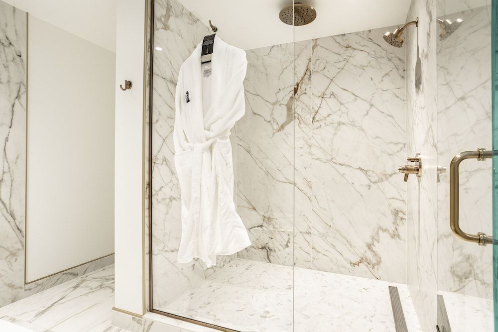 Bottleworks Hotel Priestly Suite 8