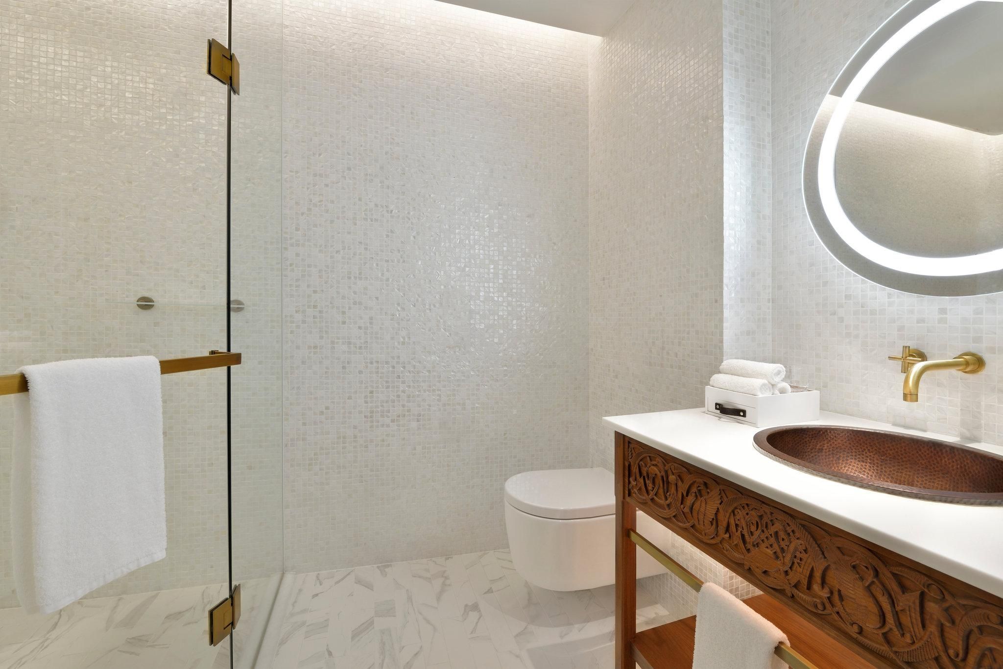 Hotel Indigo Dubai Downtown by IHG 2 Twin Premium Creek View High Floor 3