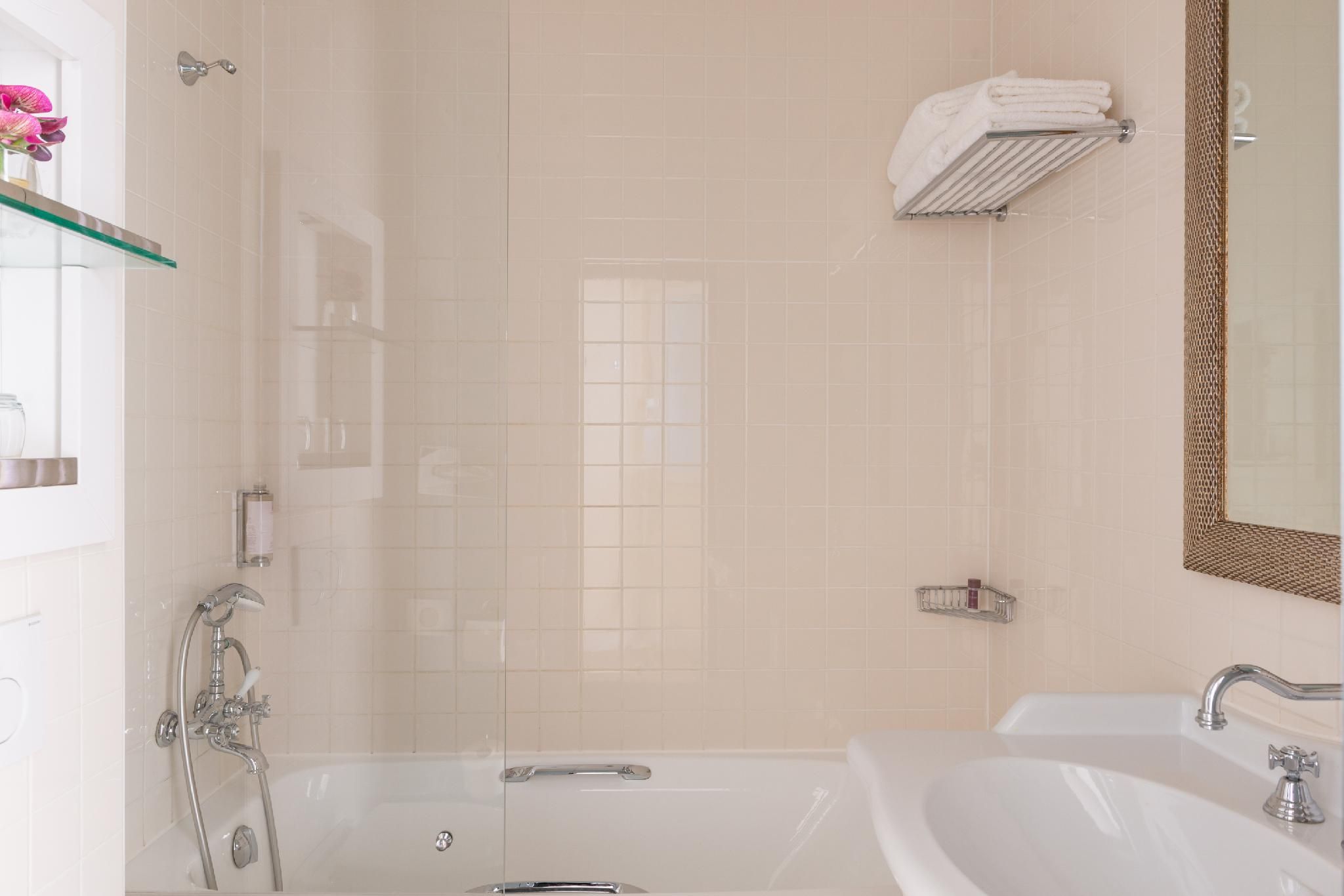 undefined Hôtel Le 123 Elysées - Astotel 5