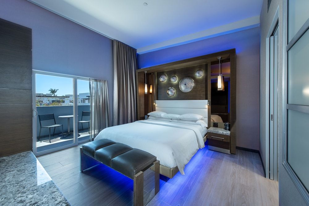 Shade Hotel Executive Penthouse