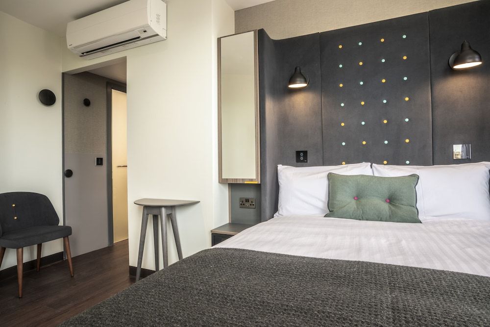 Point A Hotel Dublin Parnell Street Comfy Double Room 2