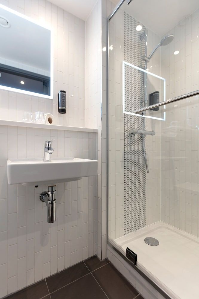 Point A Hotel Dublin Parnell Street Comfy Double Room 7