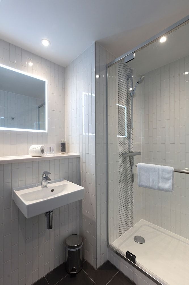 Point A Hotel Dublin Parnell Street Comfy Double Room 8