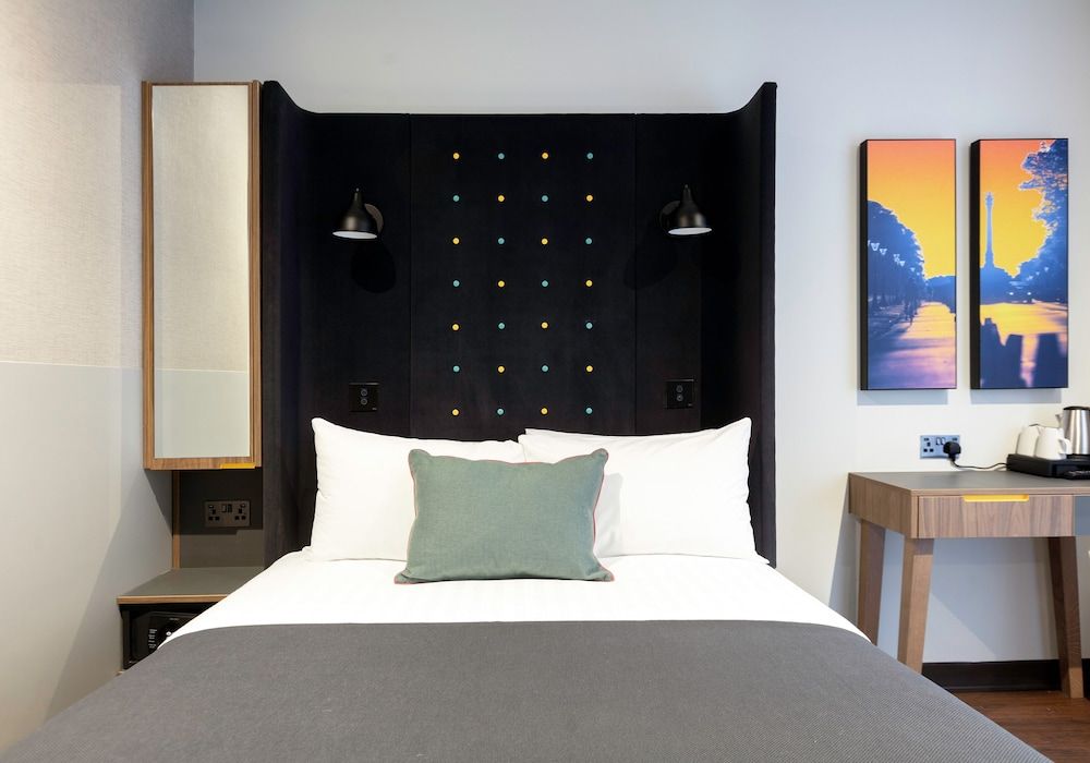 Point A Hotel Dublin Parnell Street Comfy Double Room 4