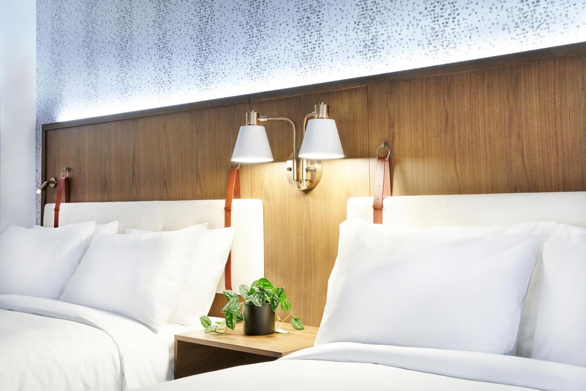 2 Queen Beds High Floor