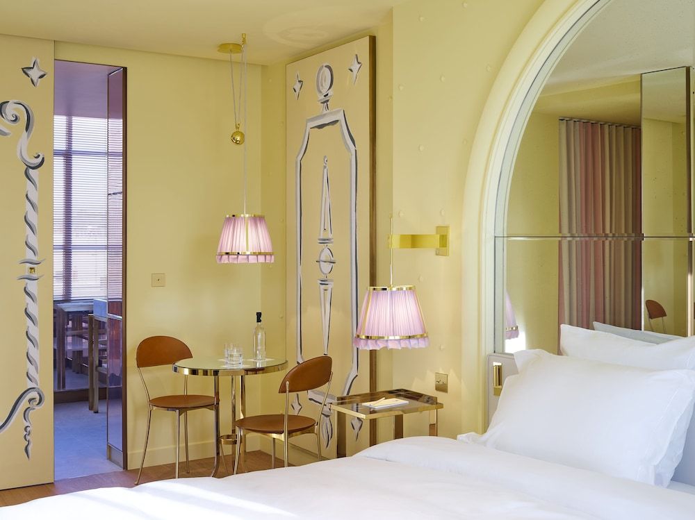 9Confidentiel Club Double Room 3