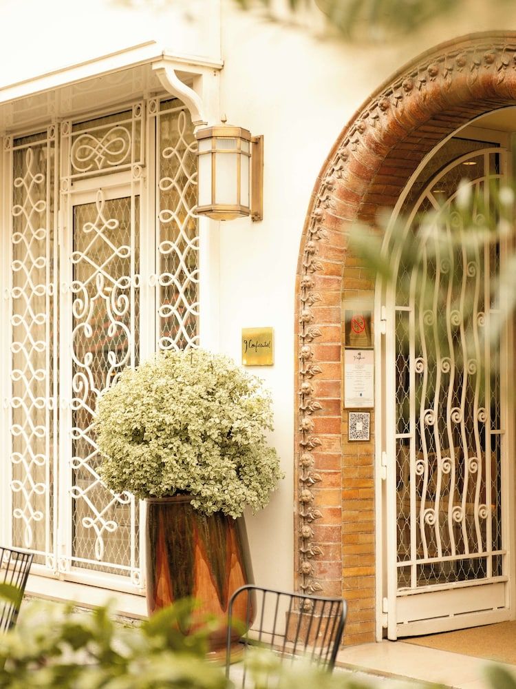 undefined 9Confidentiel 5