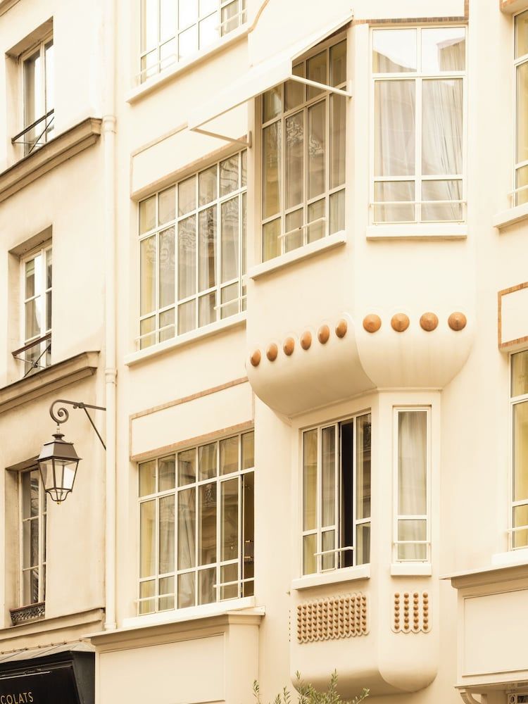 undefined 9Confidentiel 3