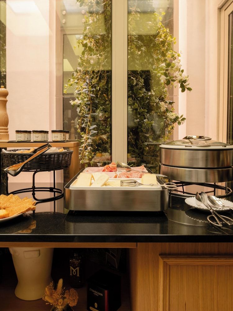 undefined 9Confidentiel 10