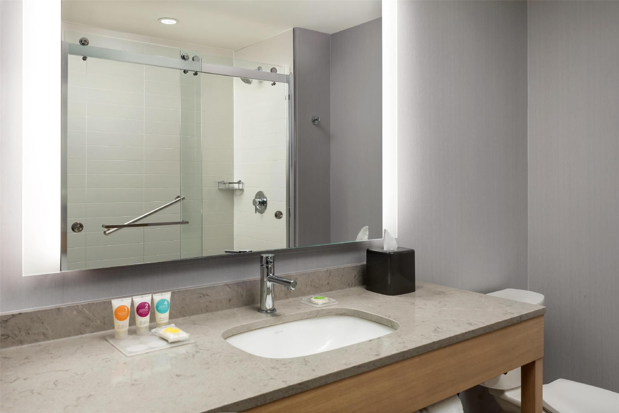 undefined Hyatt Place National Harbor 6