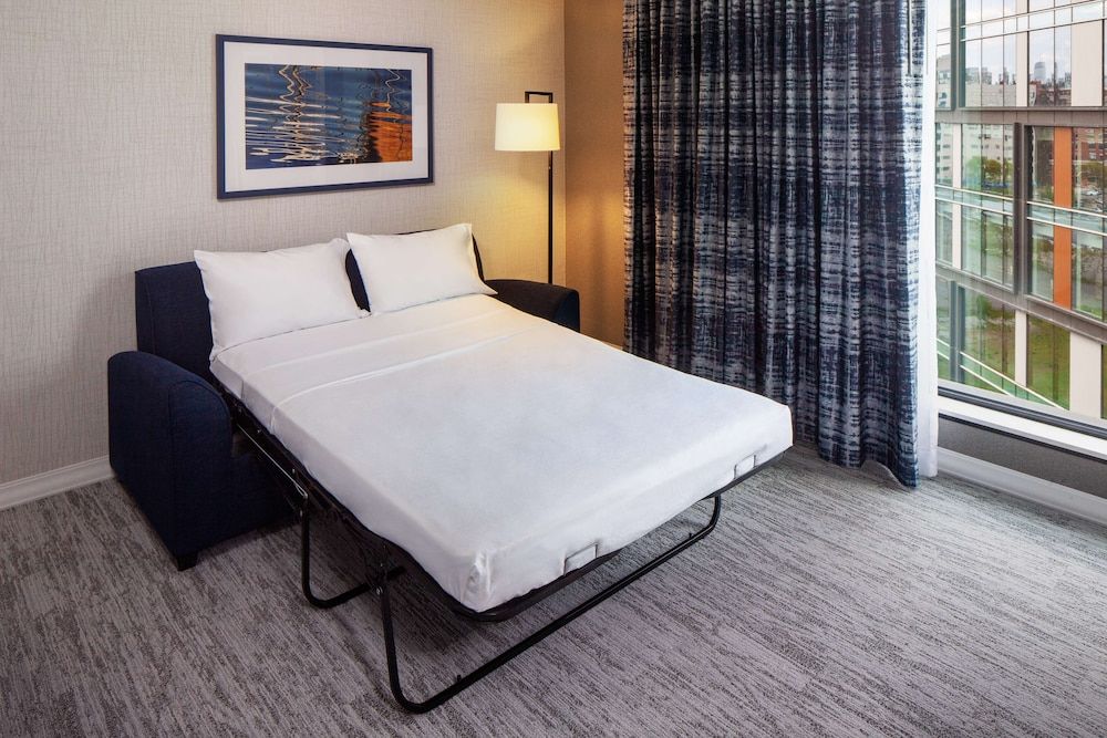 undefined Hampton Inn Boston Seaport District 9