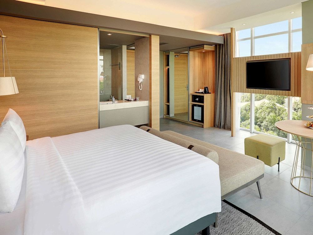 Junior Suite, 1 King Bed