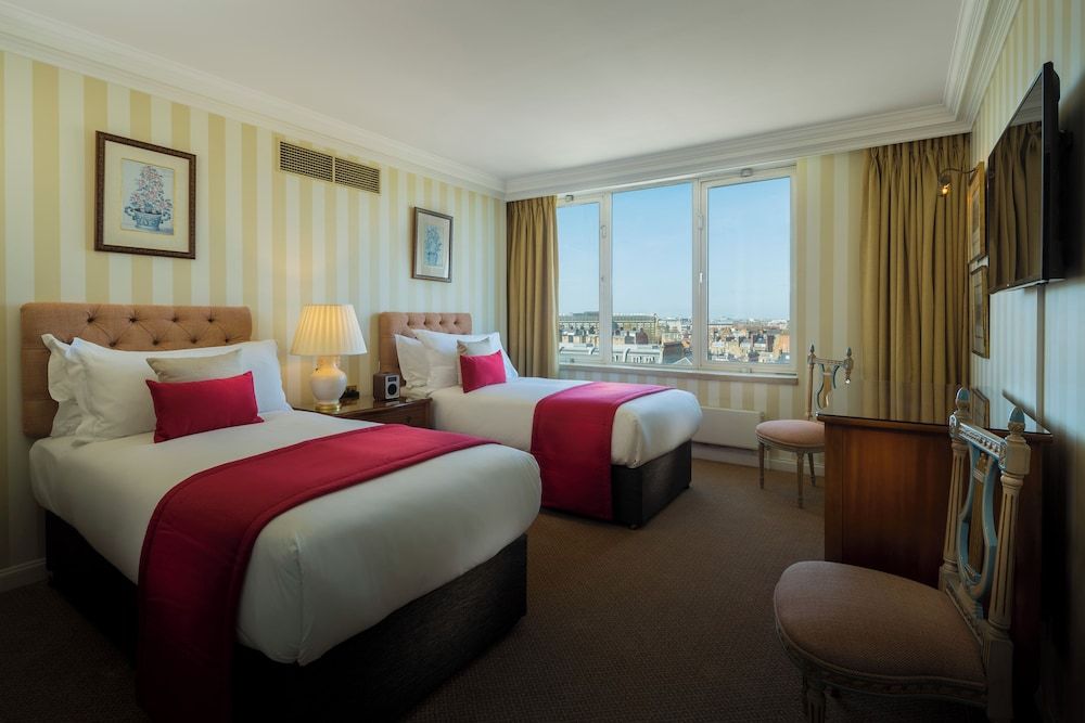 undefined Cheval Thorney Court at Hyde Park 5