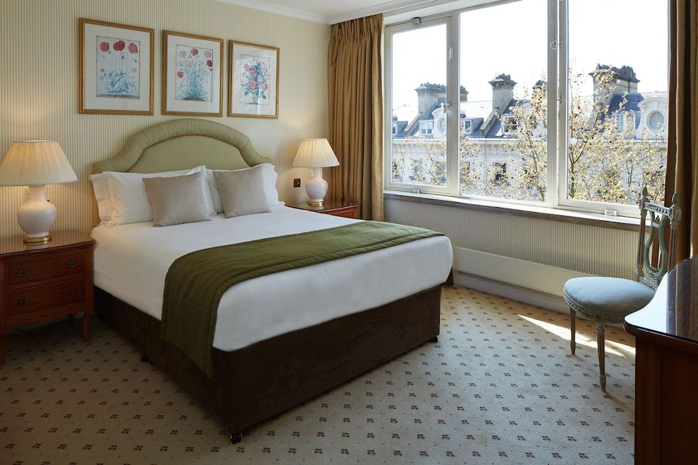 undefined Cheval Thorney Court at Hyde Park 7