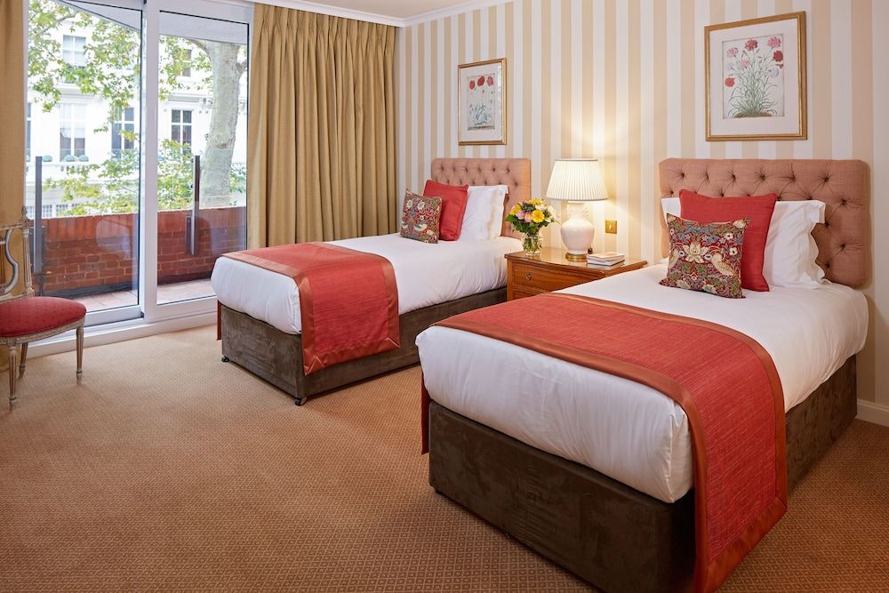 undefined Cheval Thorney Court at Hyde Park 10