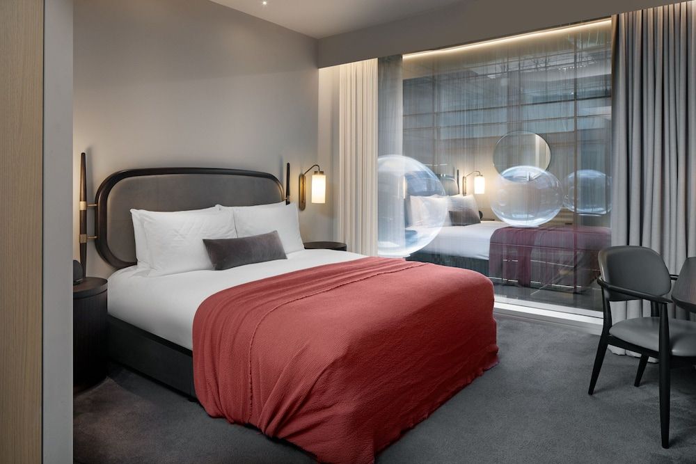 Standard Room, 1 King Bed