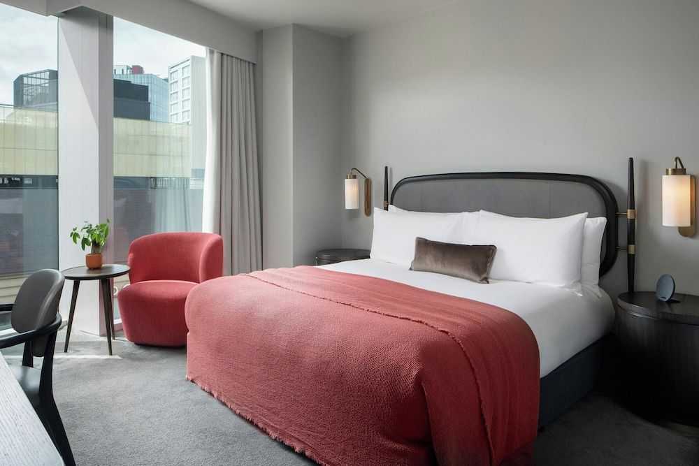 Standard Room, 1 King Bed