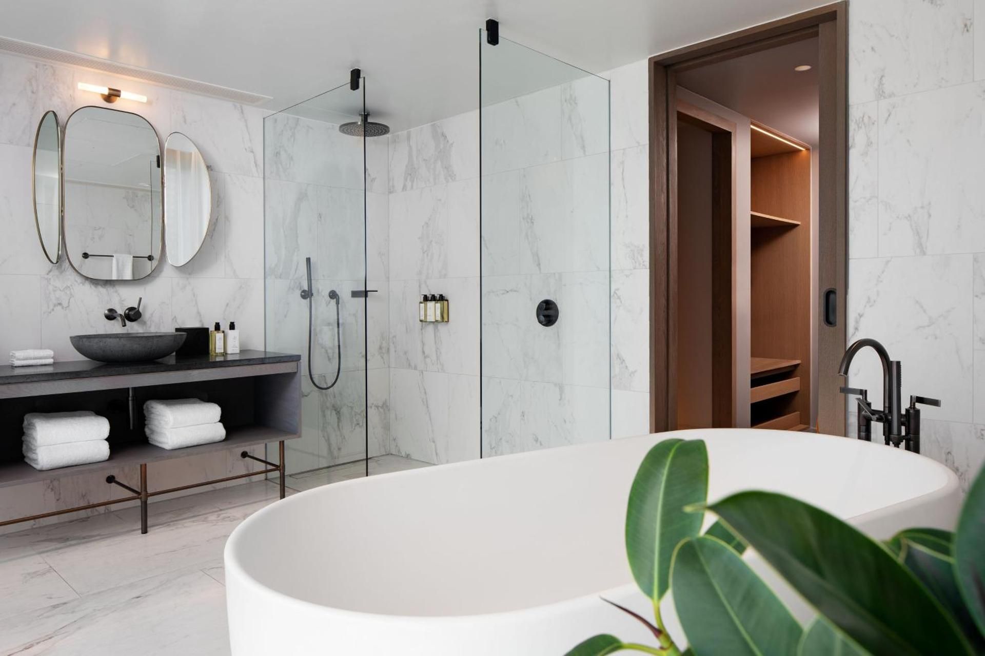 Manhattan Studio with King Bed and City View