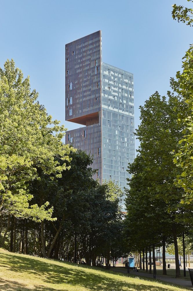 undefined The Stratford, Autograph Collection 10