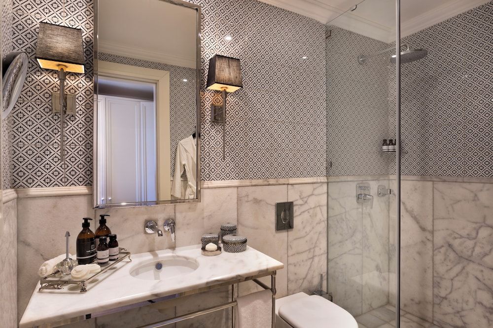 The Drisco Hotel Tel Aviv - Relais & Chateaux Classic Double Room 4