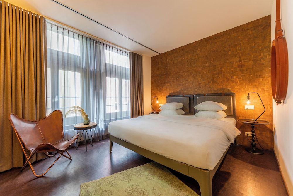 undefined Hotel V Nesplein 10