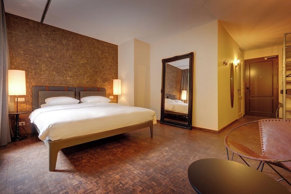 undefined Hotel V Nesplein 2