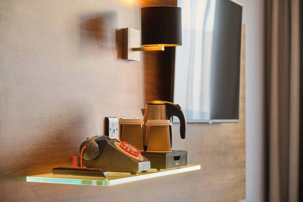 Moxy Dublin City Room, 1 Queen Bed 3