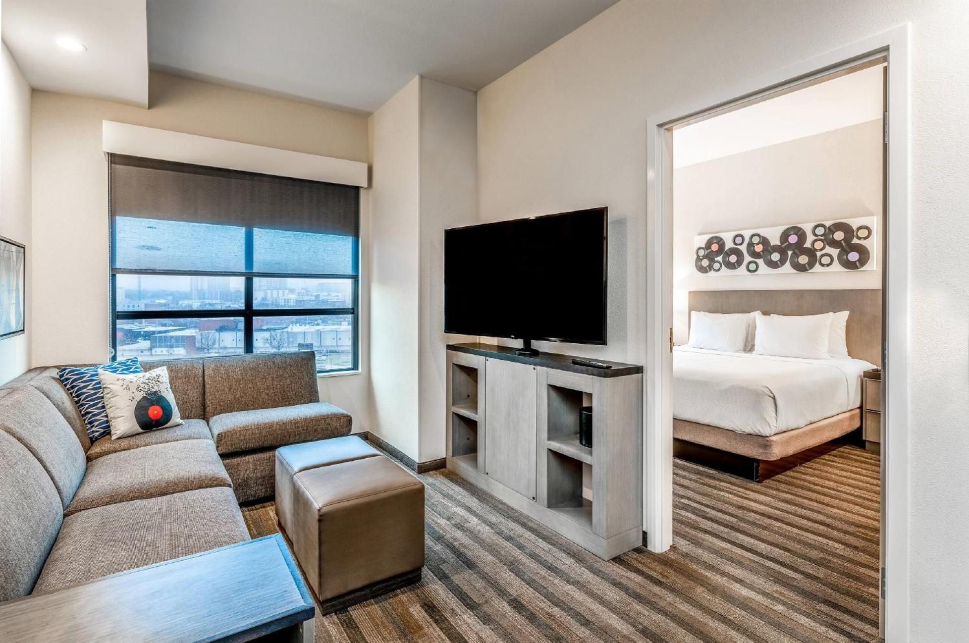 One Bedroom Kitchen Suite King Bed (plus Sofa Bed)