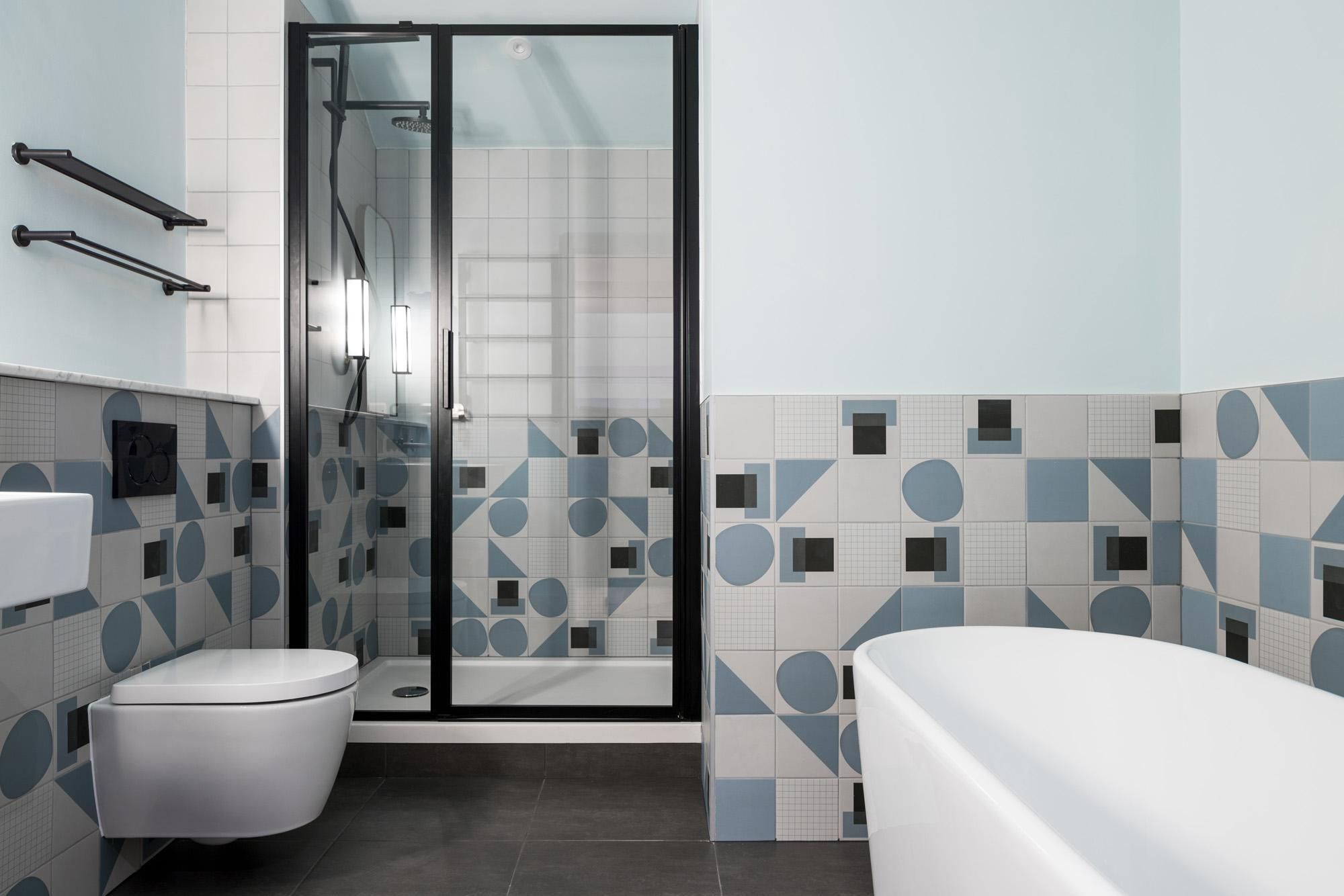 undefined Zanzibar Locke 5