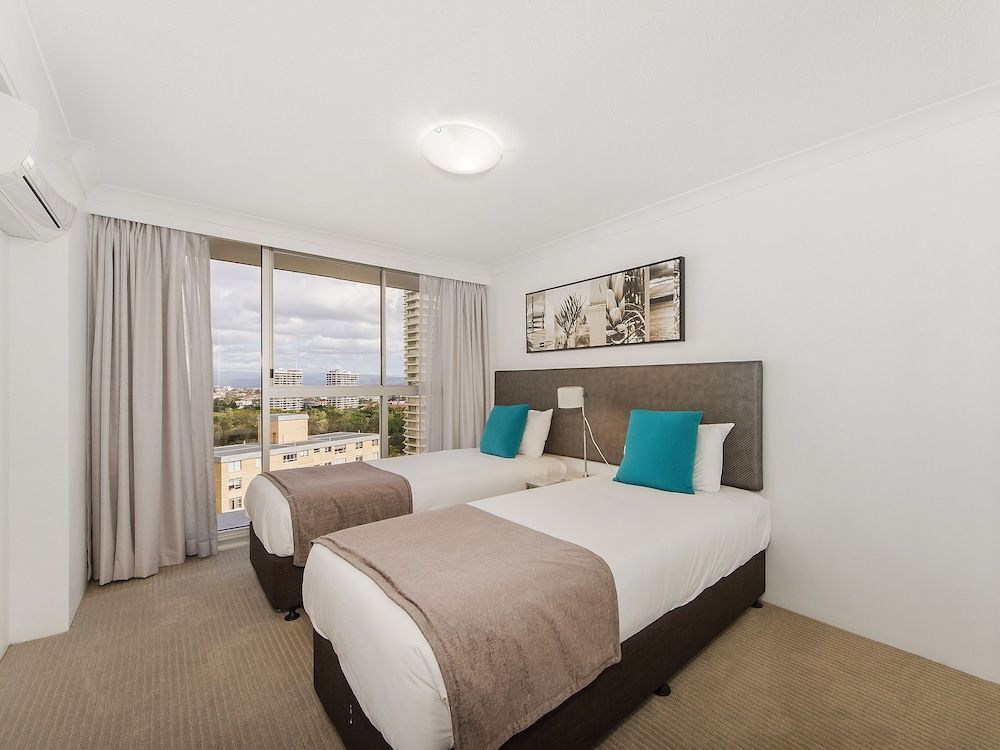 Sunbird Beach Resort 2 Bdrm Superior Beachfront Apt 3