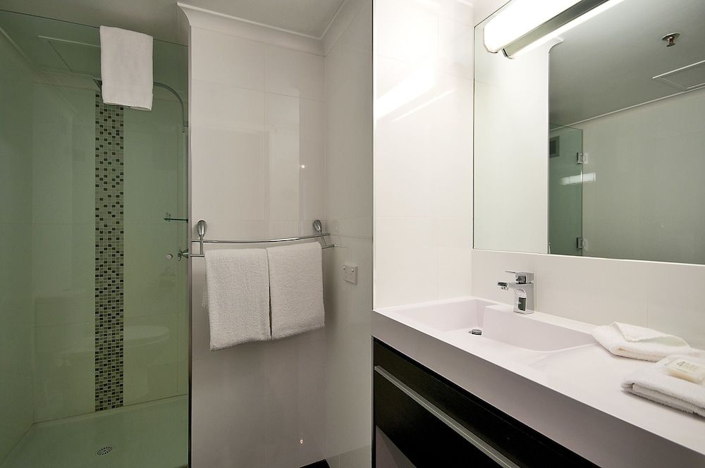 Sunbird Beach Resort 1 Bdrm Apartment Courtyard 7