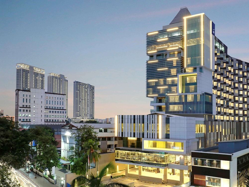 undefined Novotel Jakarta Cikini Hotel 5
