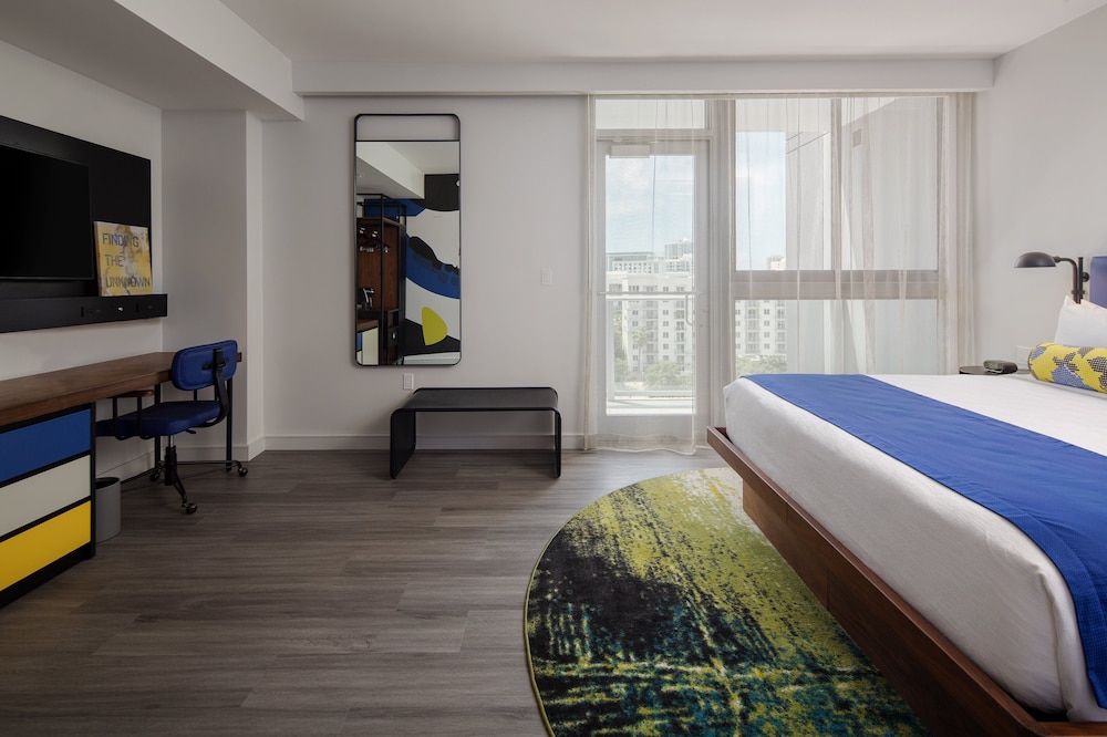 Suite, 1 King Bed with Sofa bed