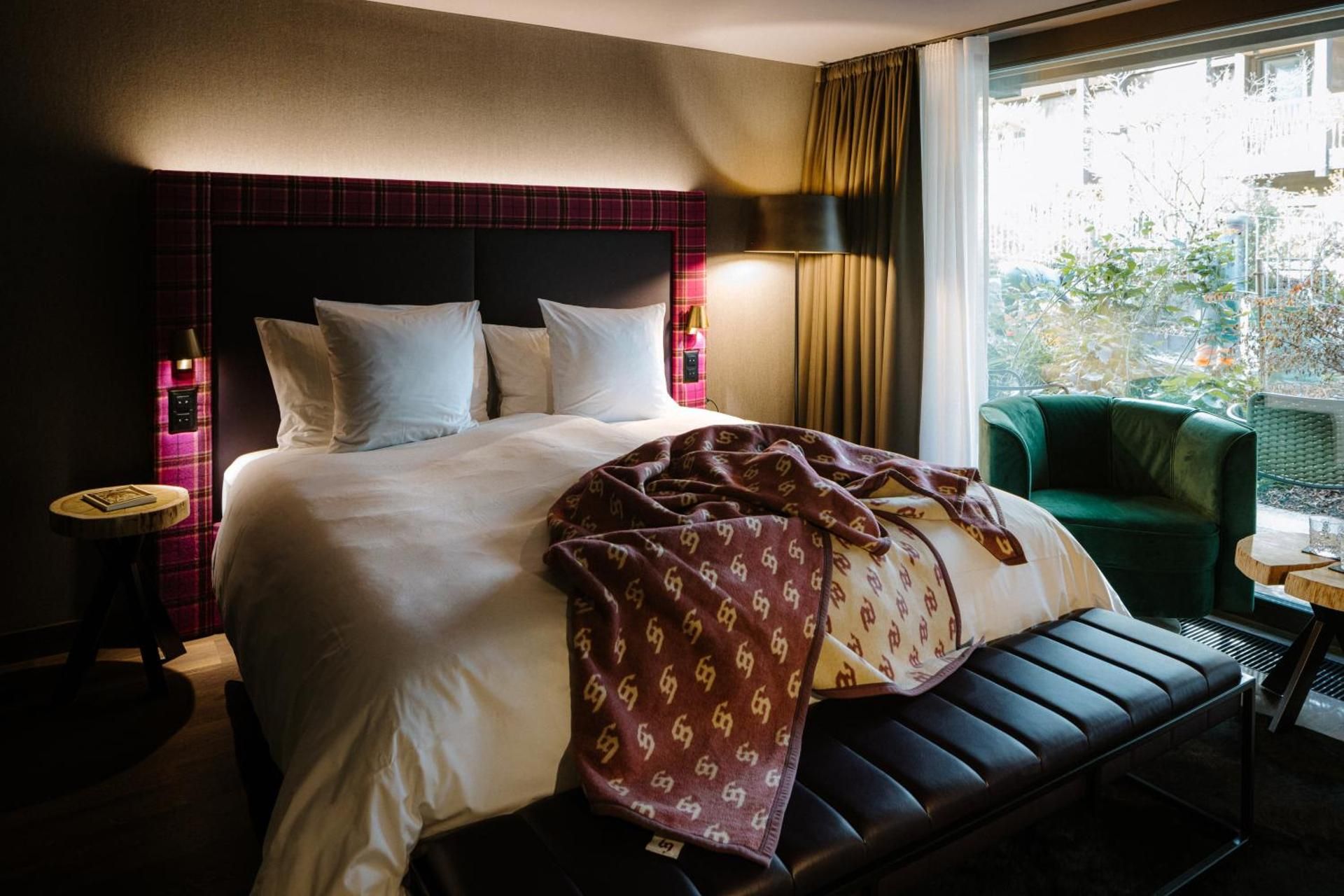 BERGWELT GRINDELWALD | ALPINE DESIGN RESORT Luxury Room 3