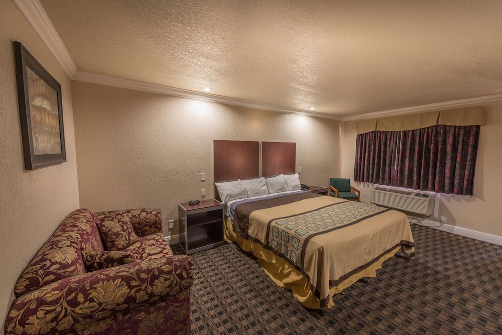 Edgewater Inn Reedley