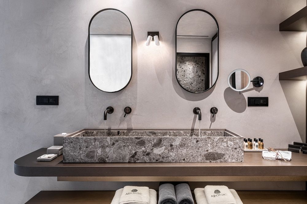 undefined Aeonic Suites and Spa 10