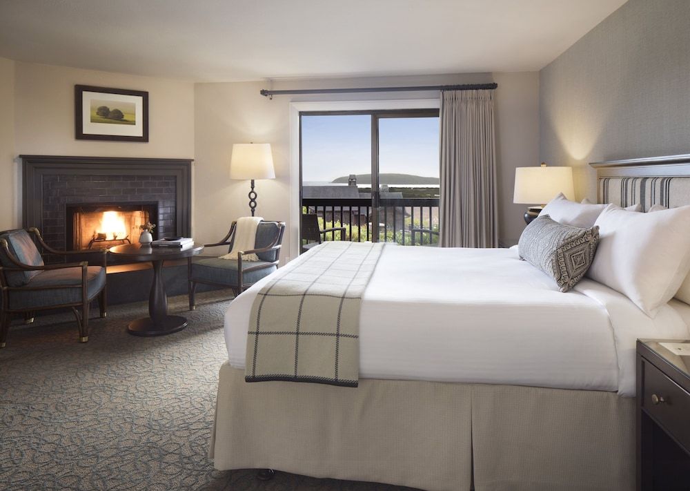 Room (Pacific Coast Lower)