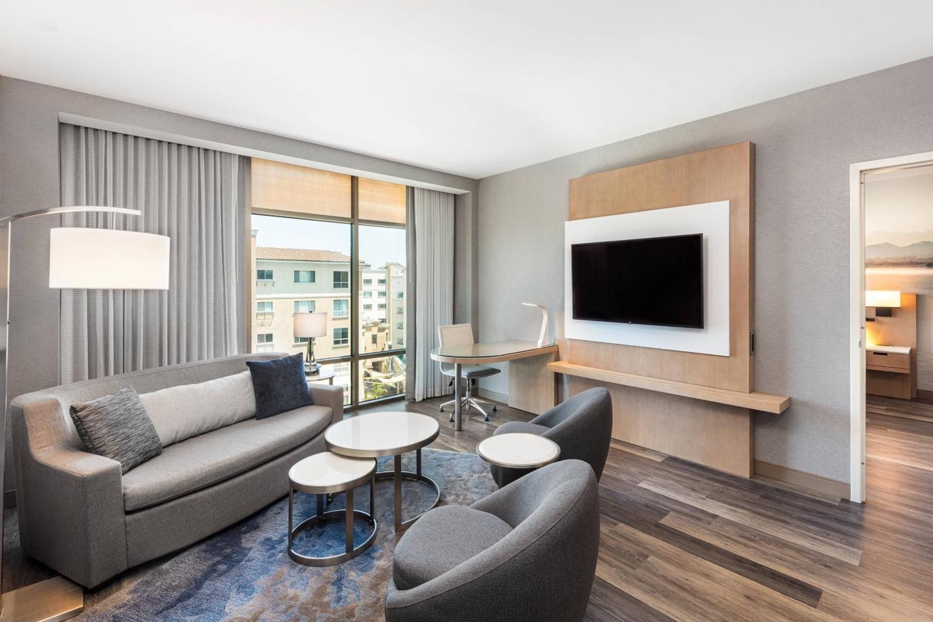 One-Bedroom Queen Suite with Sofa Bed - Hearing Accessible
