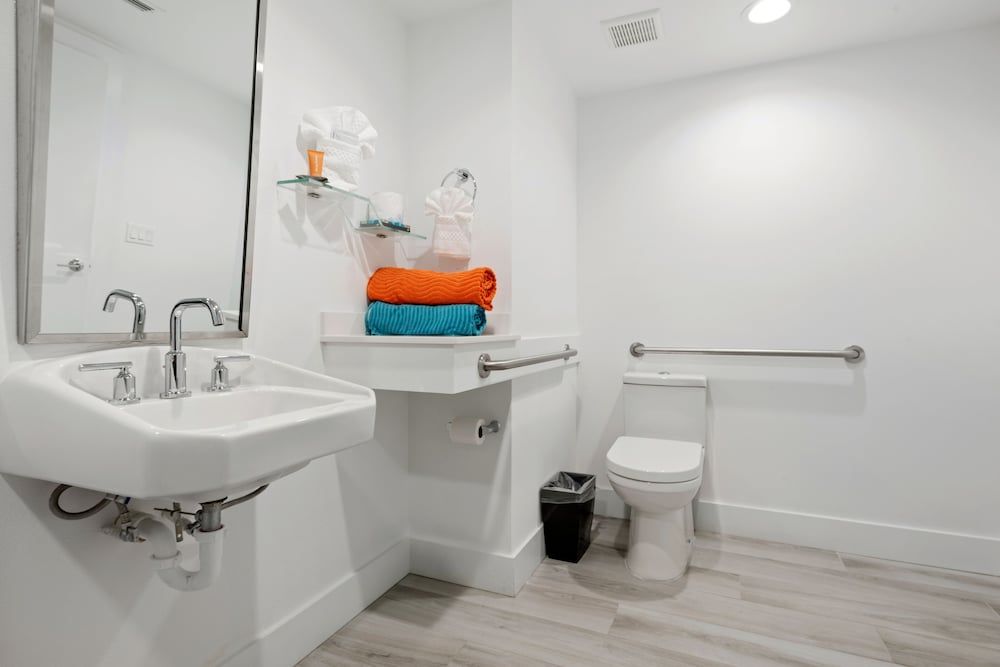 FUSION Resort Waterfront Suites Suite, 2 Bedrooms ADA, Bay View 15