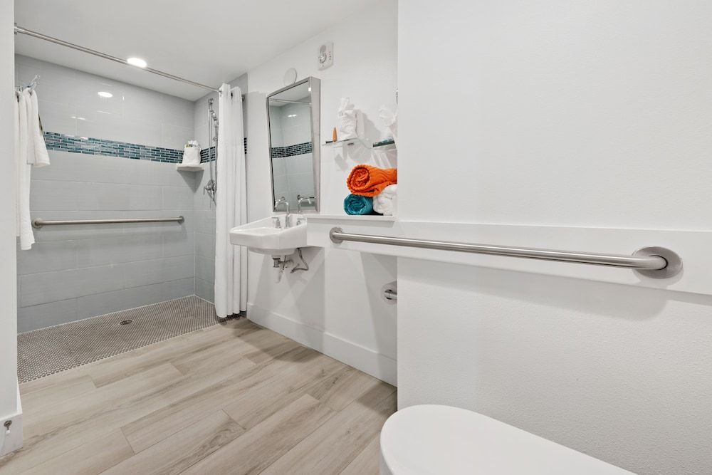 FUSION Resort Waterfront Suites Suite, 2 Bedrooms ADA, Bay View 14