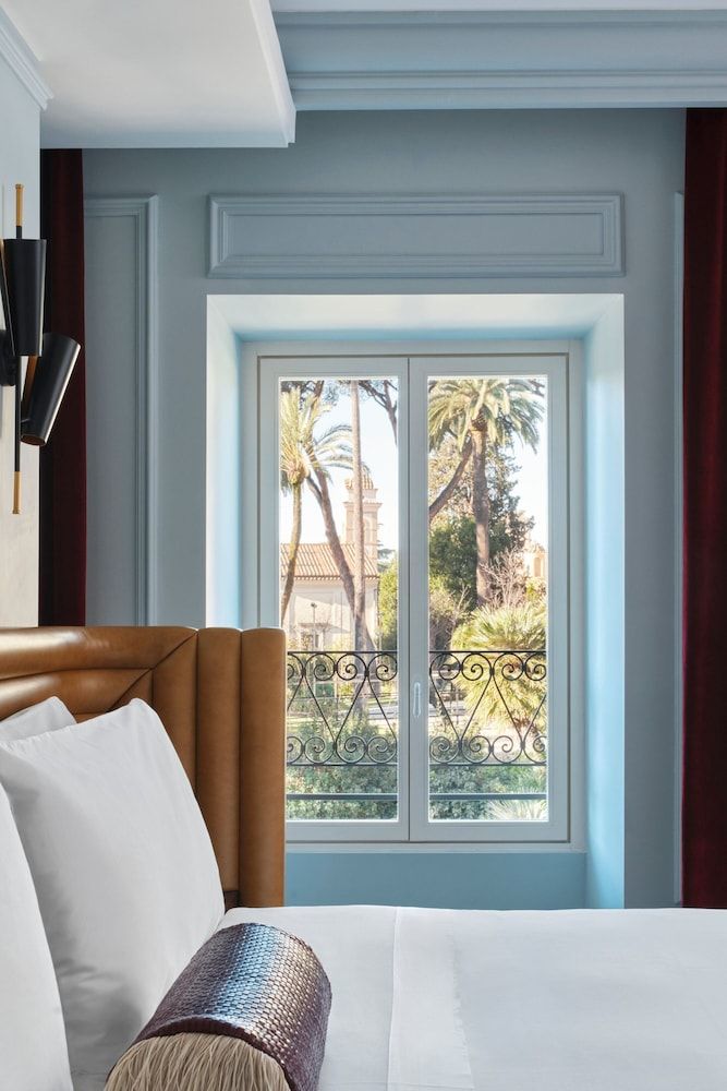 W Rome Room, 1 King Bed 7